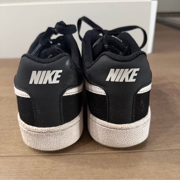 Nike Court Royale Black & White Shoes 8.5 Women’s Sneakers 749867010 - Picture 11 of 14